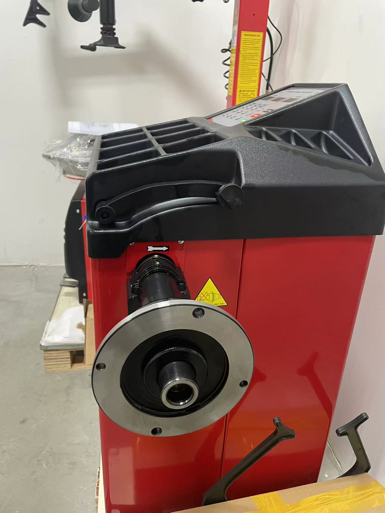 Automatic Measurement Laser-Guided Wheel Balancer