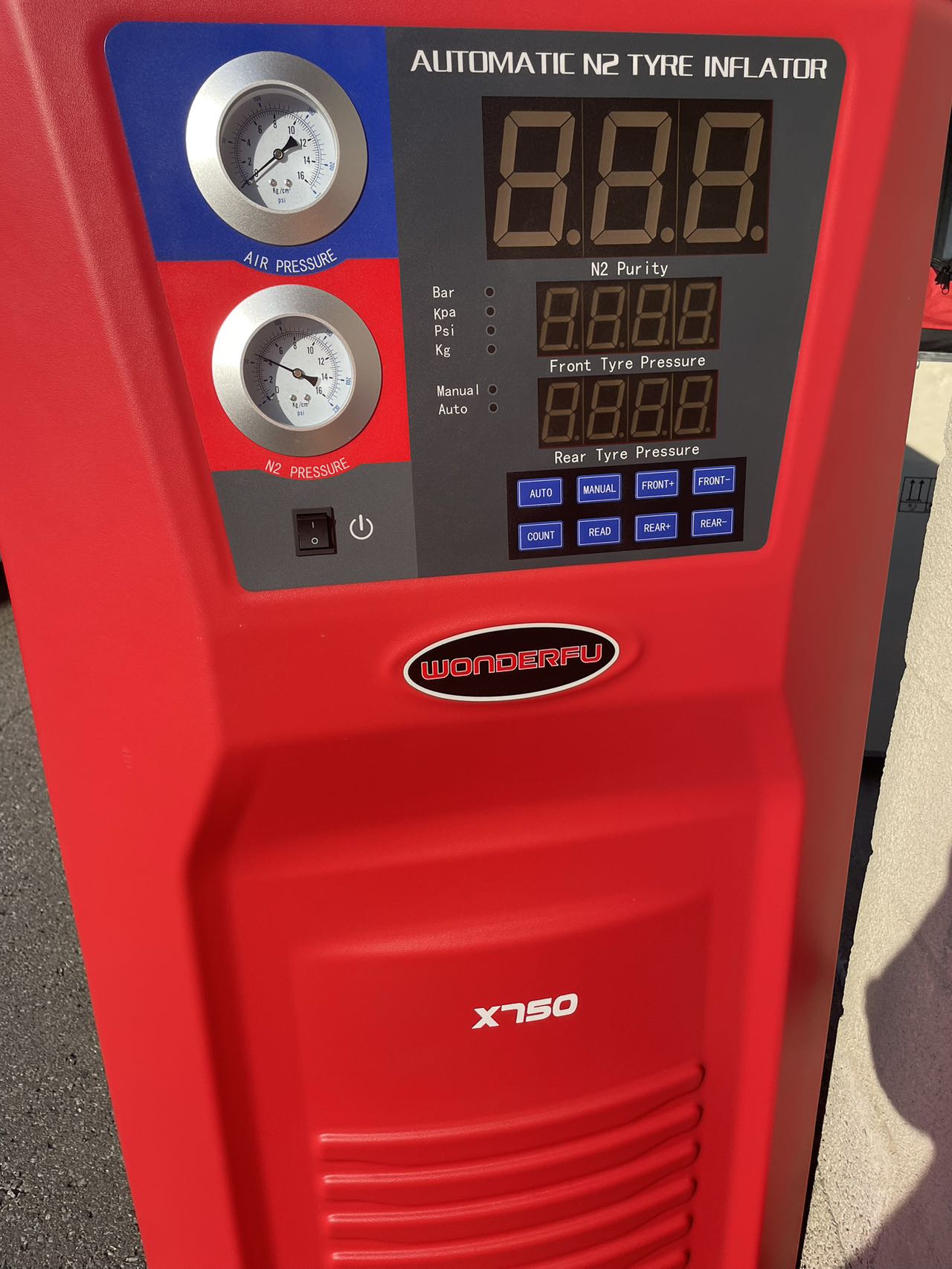 X750 Fully Automatic Nitrogen Tire Inflator For Cars Inflate Four Tires At The Same While.